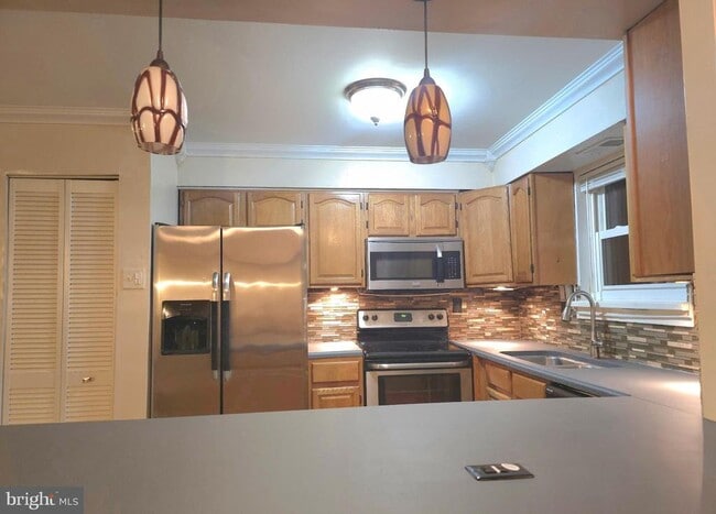 Building Photo - 1136 Fox Run