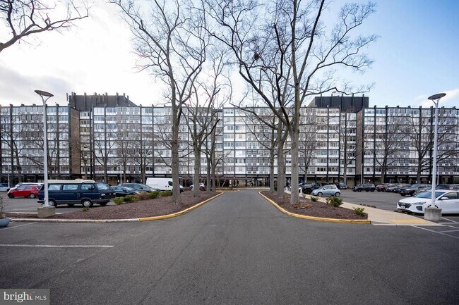 Building Photo - 1311 Delaware Ave SW