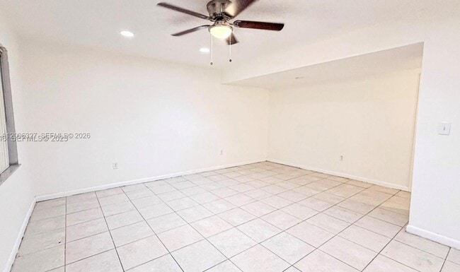 Building Photo - 5100 SW 41st St