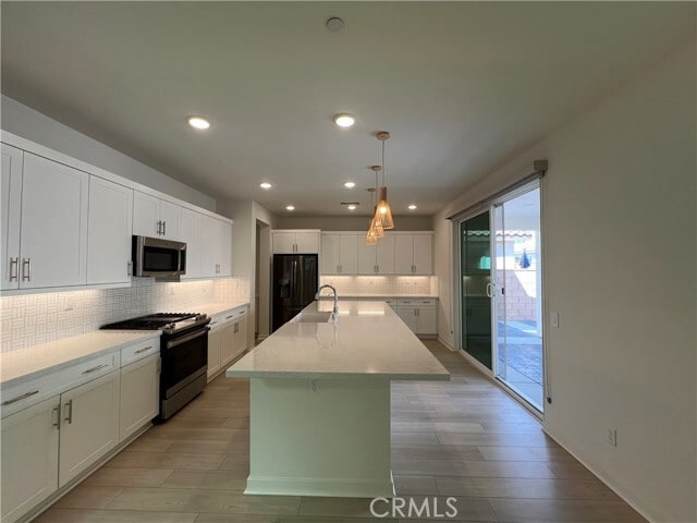 Building Photo - 2657 E Clara Ln