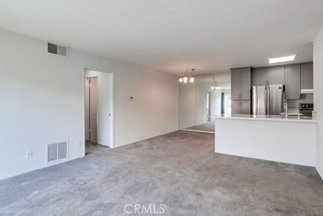 Building Photo - 2511 W Sunflower Ave