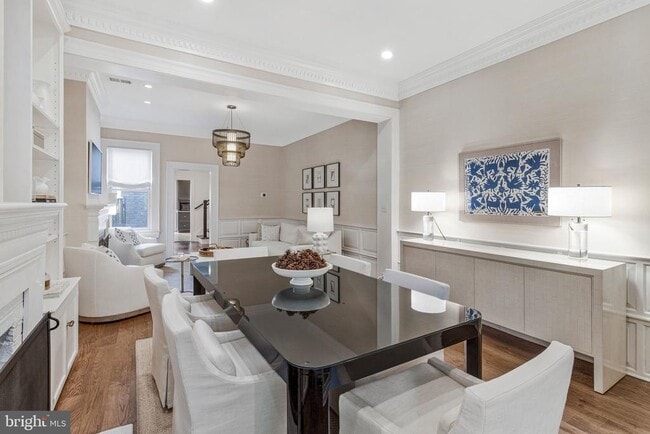 Building Photo - 611 G St SE