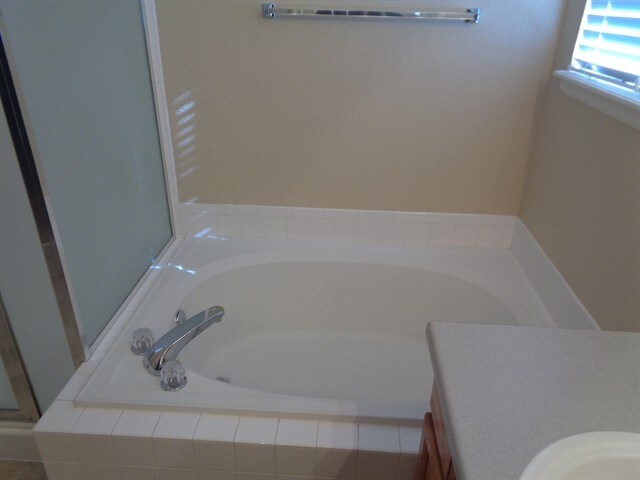 Building Photo - 5198 Fontana Ct