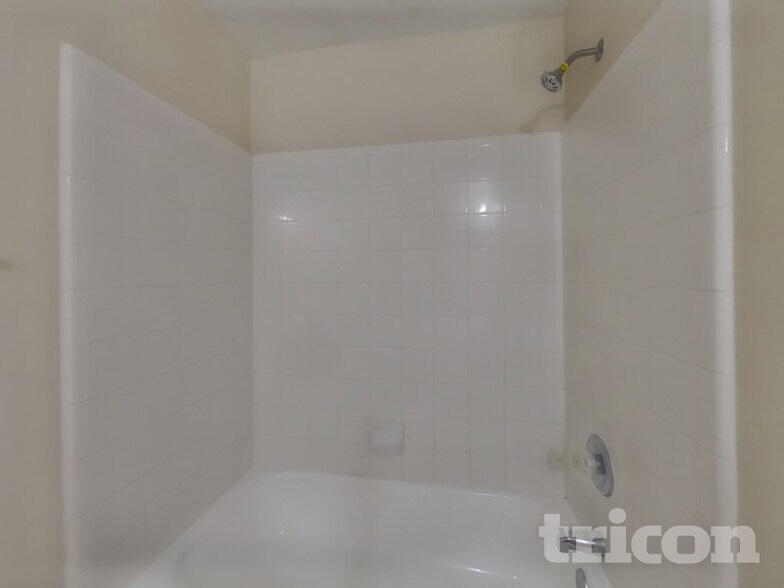 Building Photo - 19 Bedford Bay