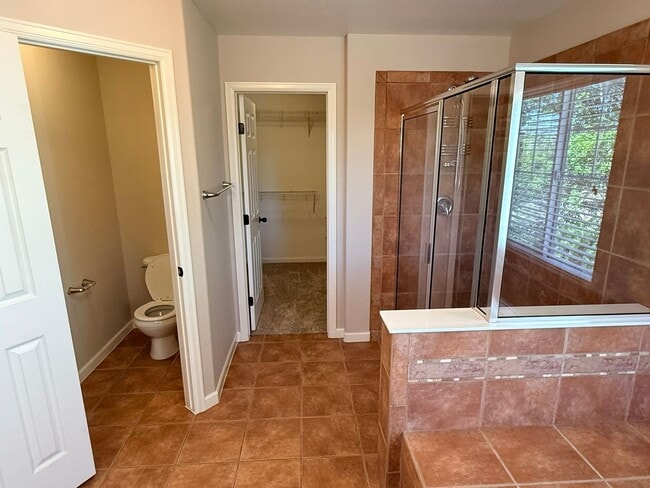 Building Photo - Modern 4-Bedroom Home in Renaissance Neighborhood Near Trails