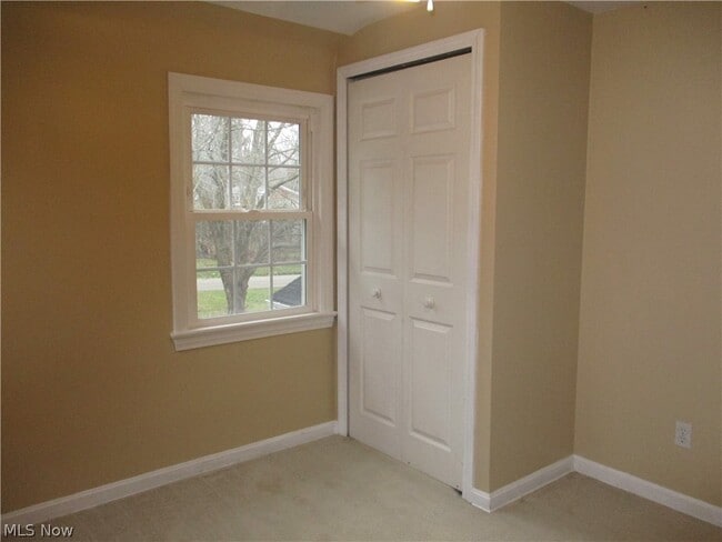 Building Photo - 17084 Sunset Dr