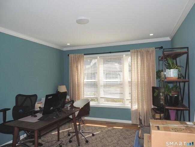 Building Photo - 124 S Montowese St