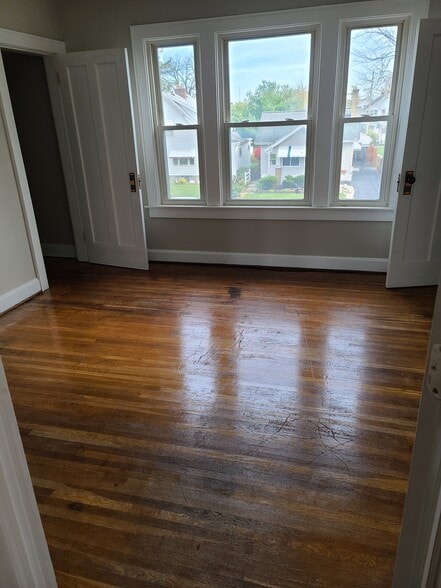 Building Photo - 111 Haldy Ave