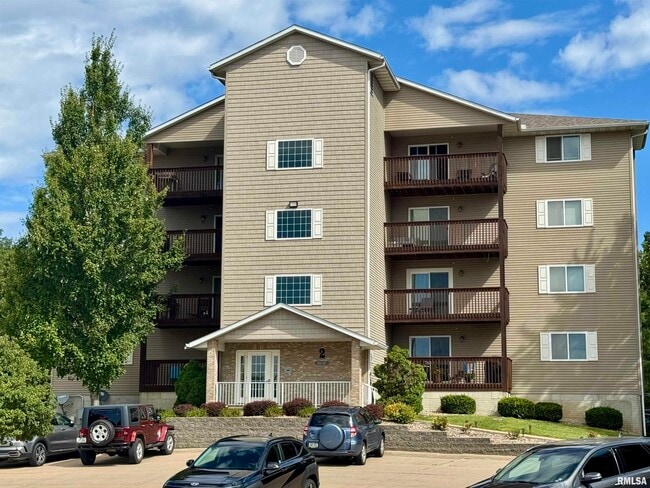 Primary Photo - 4102 Creek Hill Dr
