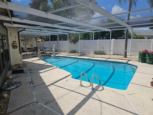 Building Photo - 11557 124th Terrace N