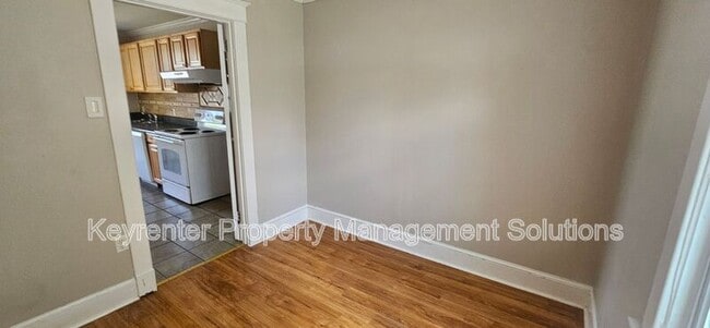 Building Photo - 1429 W 12th St
