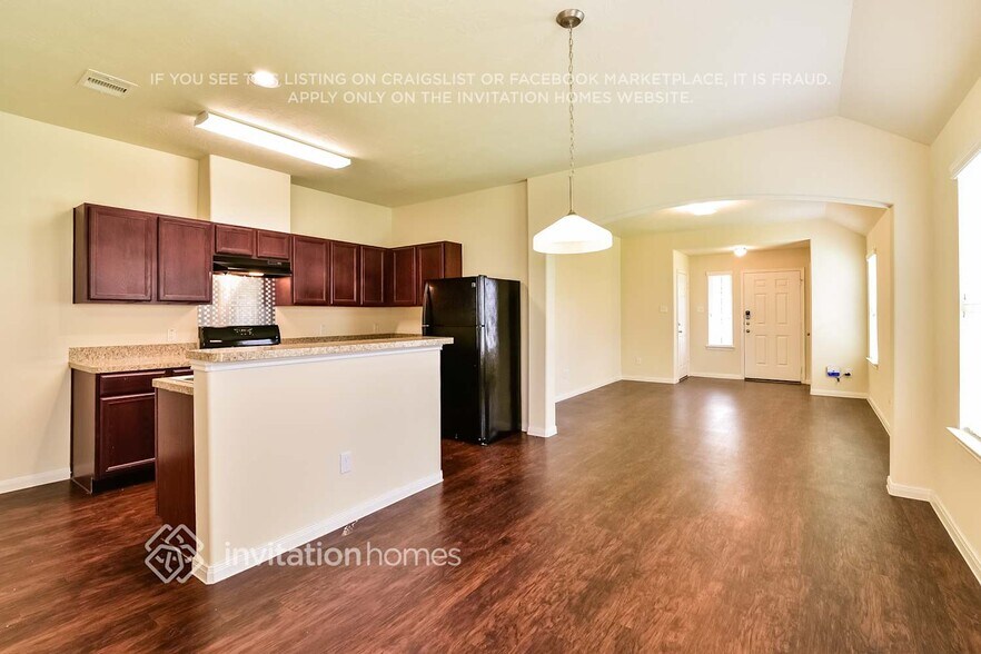 Building Photo - 6107 El Granate Dr