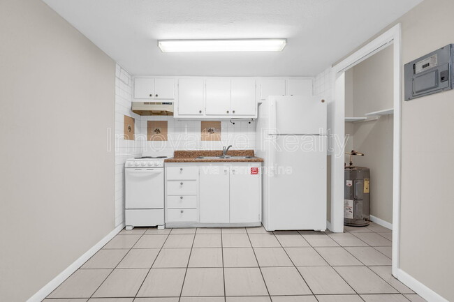 Building Photo - 5119 Curry Ford Rd