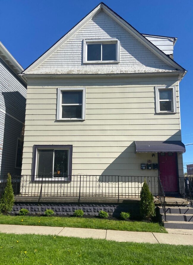 Primary Photo - 181 Jersey St