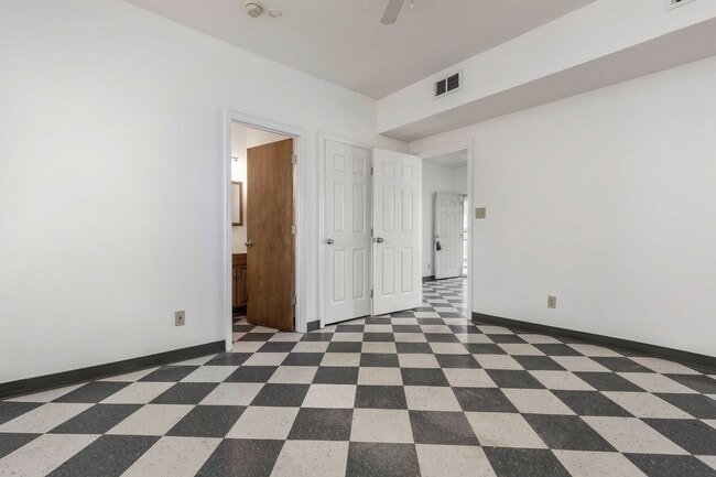 Building Photo - 705 M St