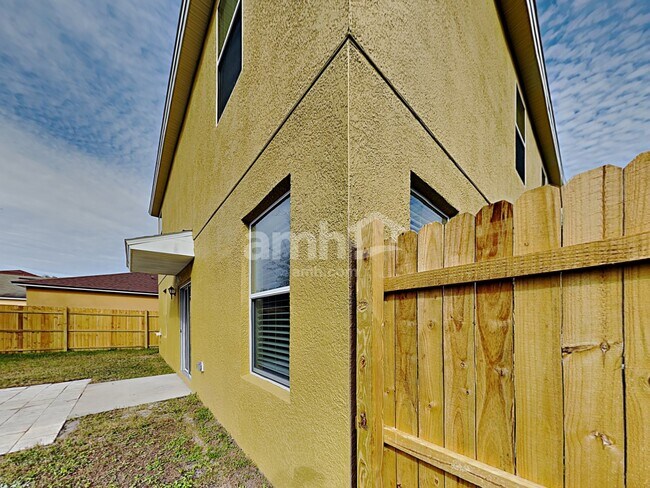 Building Photo - 4860 Windbourne Way