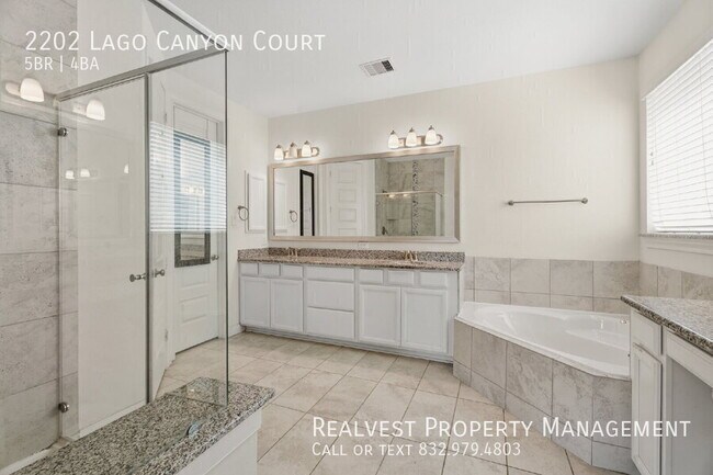 Building Photo - 2202 Lago Canyon Ct