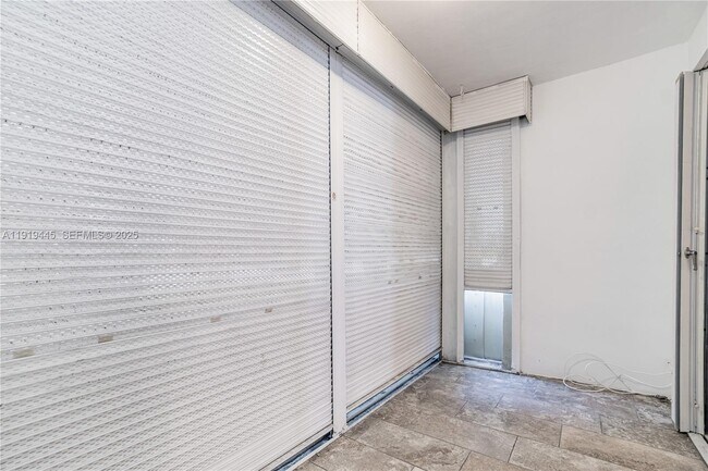 Building Photo - 5800 Margate Blvd