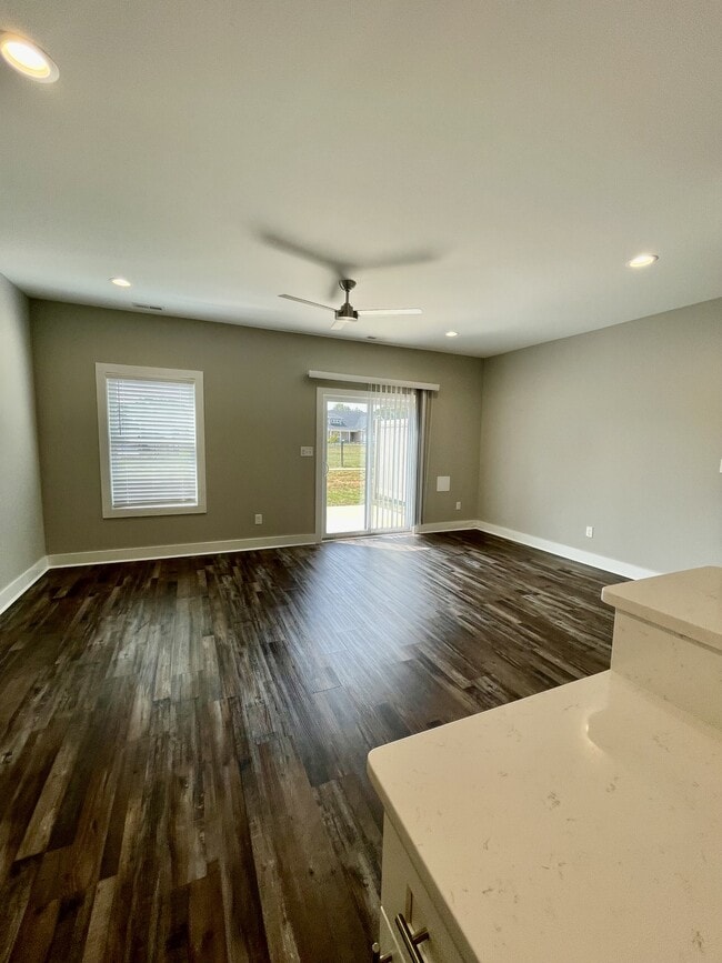 Building Photo - 55 Zentry Pl