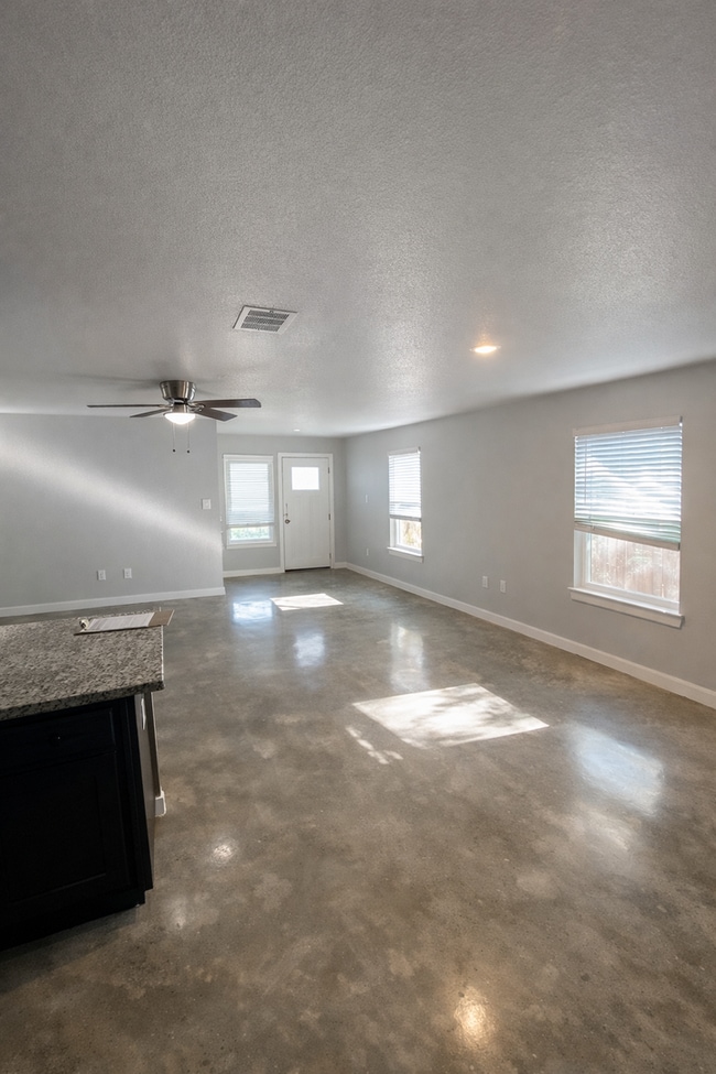 Building Photo - 1418 Shoshoni Trail