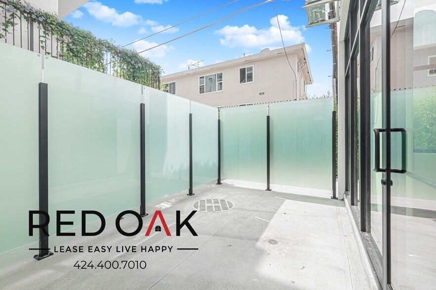 Building Photo - 1860 N Western Ave