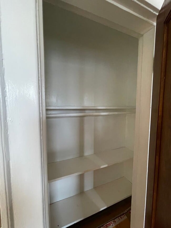 Building Photo - Charming 1928 Row Home for Rent with Modern Amenities — 2 Bedroom 2 Full Bath w/ 2 Half Baths, 2 ...