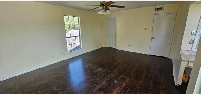Building Photo - 5002 Ripple Creek Dr