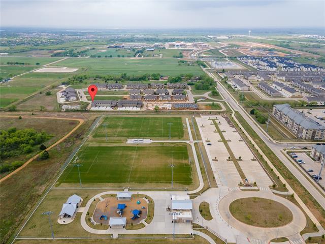 Building Photo - 3301 Solana Cir