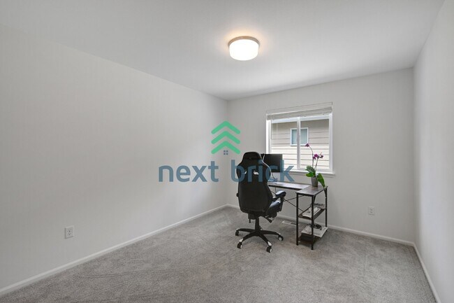 Building Photo - Spacious 5-Bed Retreat with 3.5 Baths in Beautiful Bothell – 2,989 Sq Ft of Comfort & Style!