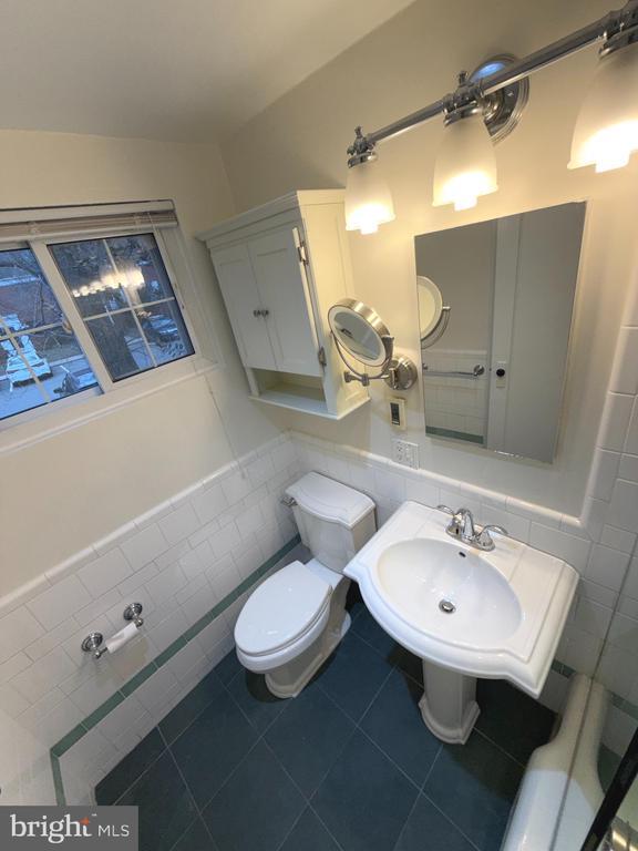 Building Photo - 1612 Mt Eagle Pl