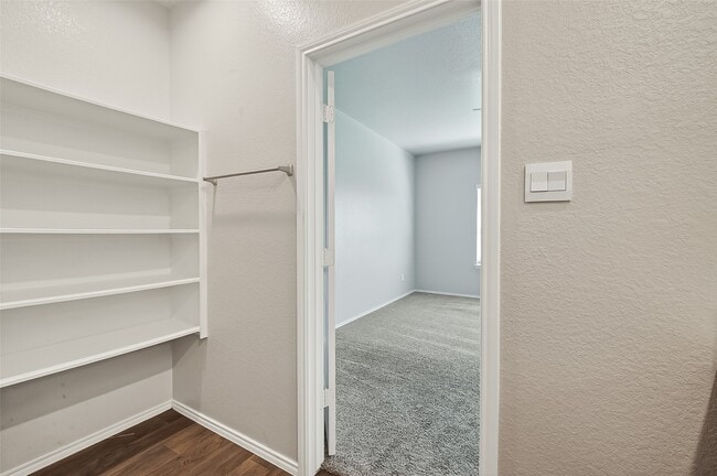 Building Photo - 21500 Rustic Elm Dr