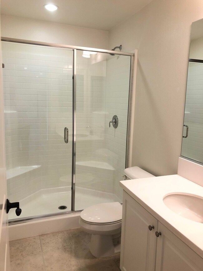 Building Photo - Beautiful 4 Bed 3 Bath Home In Harmony Gro...