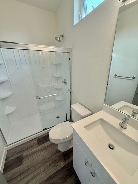 Building Photo - 8BR Ravenna Home Steps from UW – Ideal for Groups!