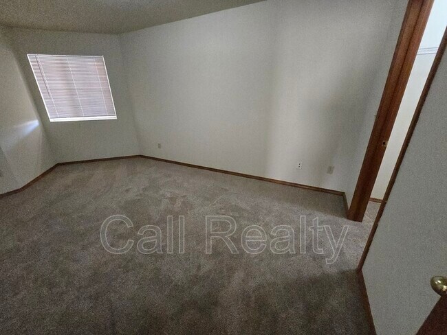 Building Photo - 5116 S Smith Ct