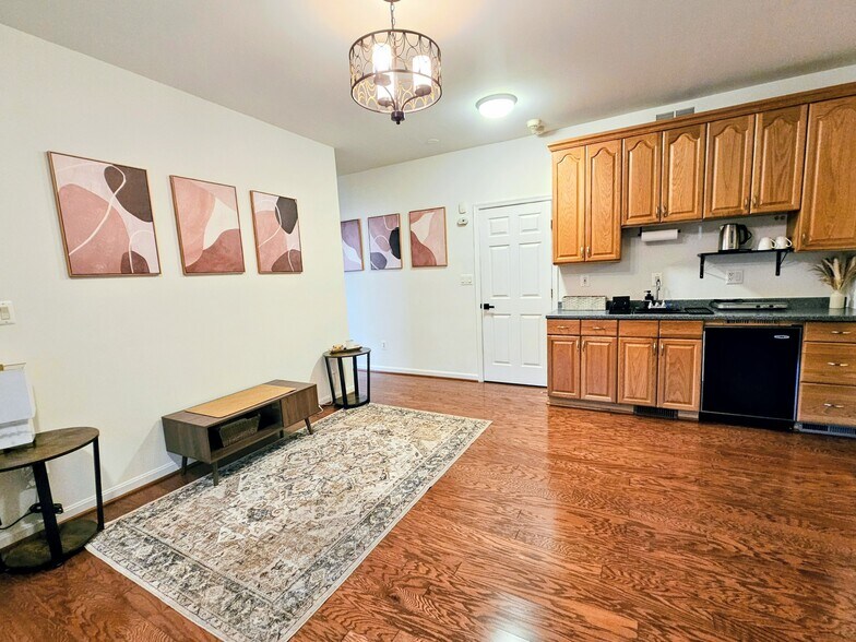 Building Photo - 20926 Cheyenne Terrace