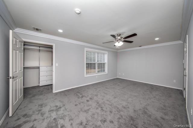 Building Photo - 157 Village Green Dr