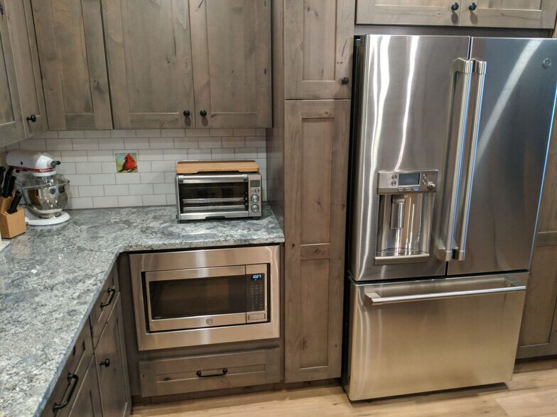 Building Photo - 136 Black Pine