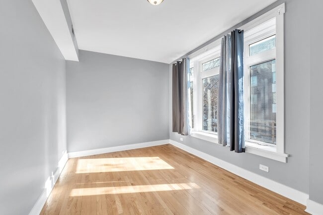 Building Photo - 3208 W Wabansia Ave