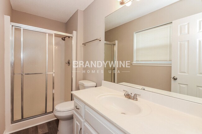 Building Photo - 1205 Deena St