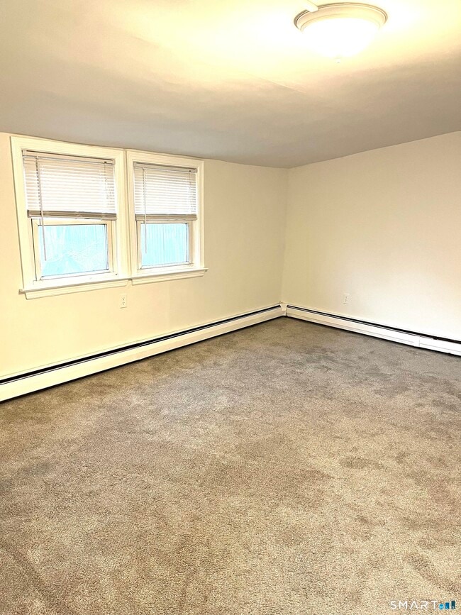 Building Photo - 657 Naugatuck Ave