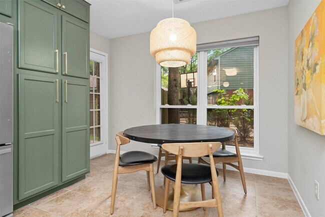 Building Photo - 36 White Bark Pl