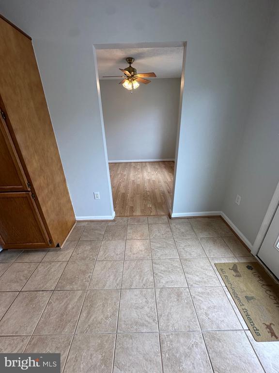 Building Photo - 104 Peridot Pl