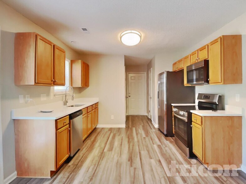 Building Photo - 1709 Fern Hill Dr