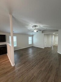 Building Photo - 152 Stephen Dr