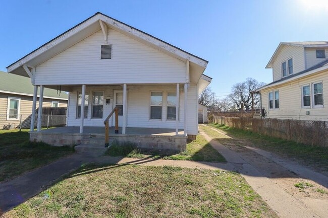 Building Photo - 535 S 39th W Ave