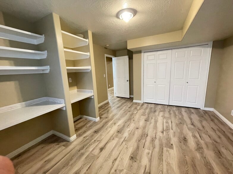 Building Photo - 719 W 2175 N