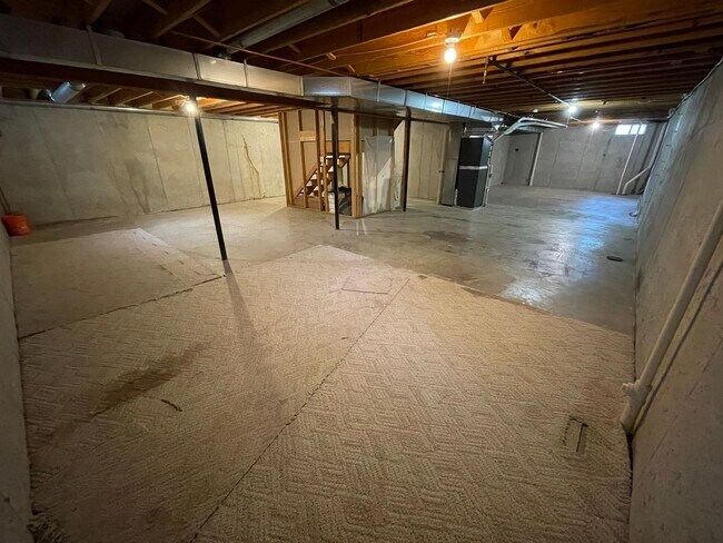 Building Photo - 3914 Stone Hollow Dr