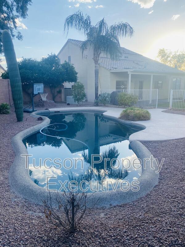 Building Photo - 9599 N Crestone Dr