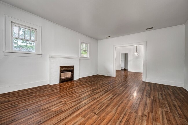 Building Photo - Updated 3/2 in  SW Ardmore