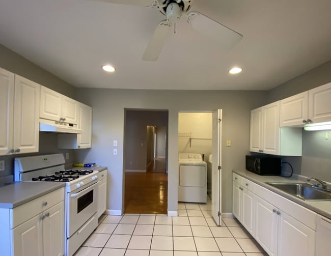 Building Photo - 11 Beacon St